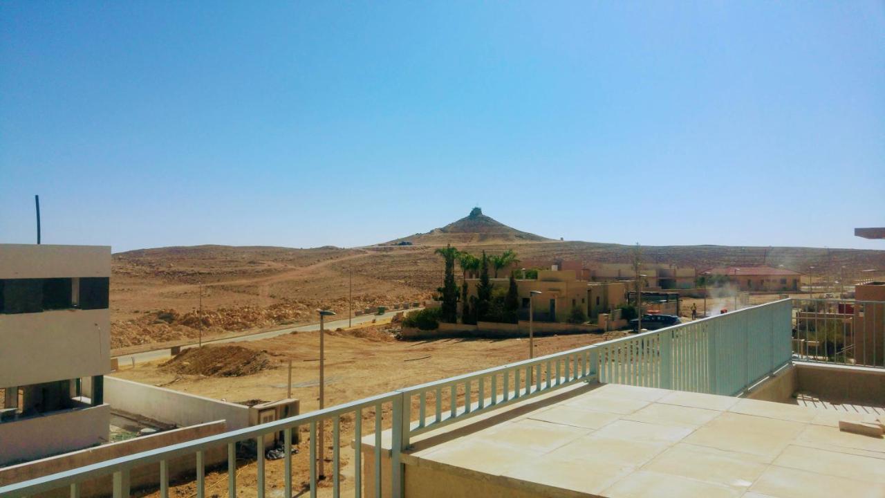 הבית ליד המצוק By The Cliff Villa