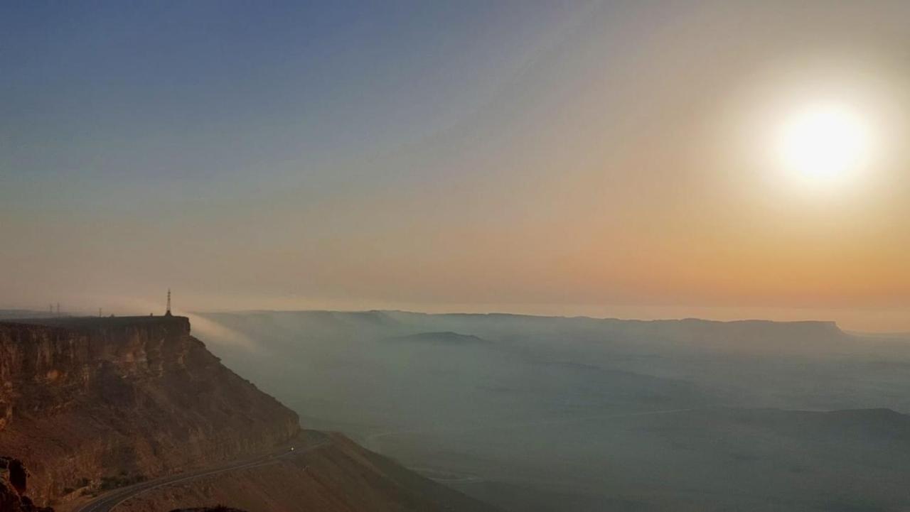 הבית ליד המצוק By The Cliff Villa Mitzpe Ramon