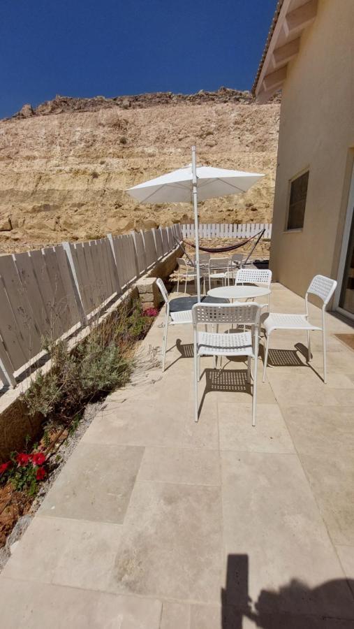 הבית ליד המצוק By The Cliff Villa